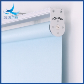 Stores enrouleurs bleus Spring Skylingt