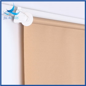 Stores enrouleurs en tissu uni